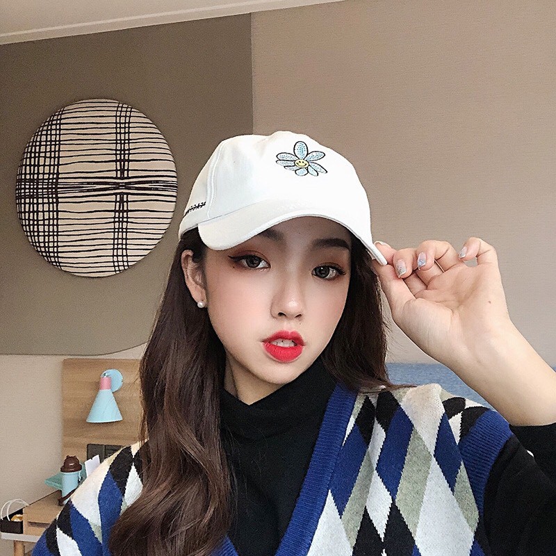 Mũ lưỡi trai , nón thêu hoa cúc xinh xắn