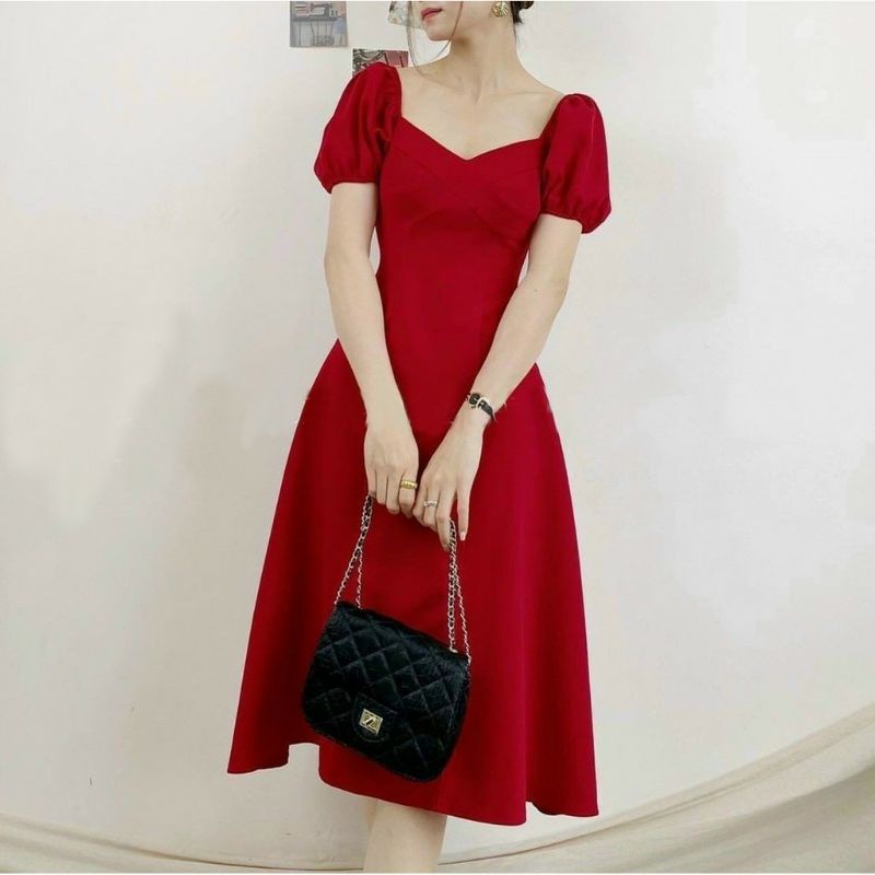 ĐẦM MIDI ĐỎ CỔ TIM TAY BỒNG