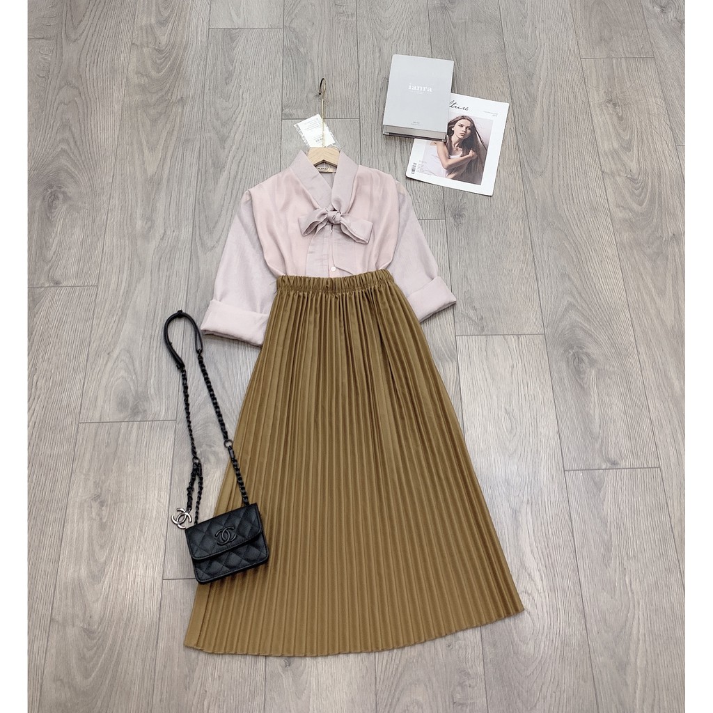 Set áo sơ mi nơ Chân váy dài xếp ly siêu dễ thương -  Freesize 42-60kg – EveCloset