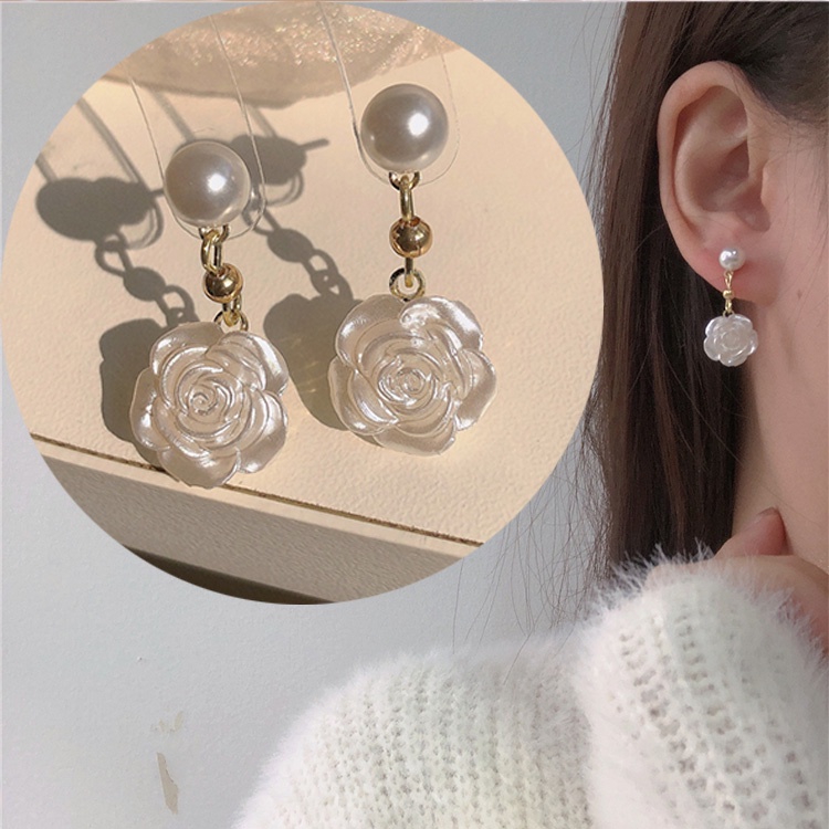 Bông Tai Hình Hoa Hồng Đính Ngọc Trai Giả Màu Trắng Thiết Kế Mới Thời Trang Theo Phong Cách Hàn Quốc Cho Nữ