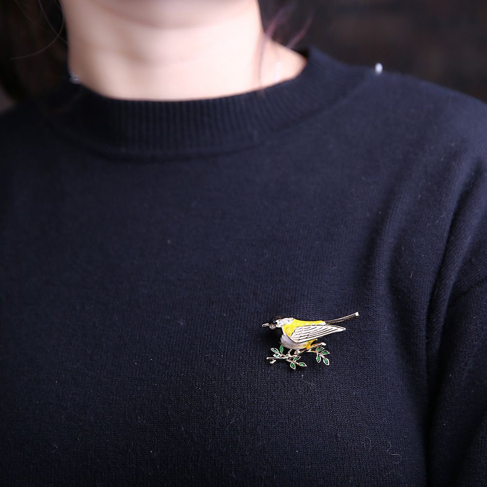 Trâm cài áo hình chú chim đính đá dễ thương và thời trang cho nữ