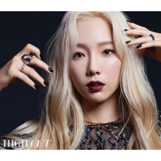 *Có-Sẵn* ẢNH TAEYEON HIGHCUT magazines kèm tube Hàn