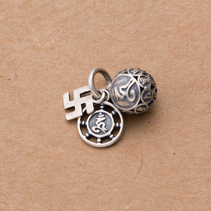 Charm bạc tròn treo lục tự - chữ vạn - MH657