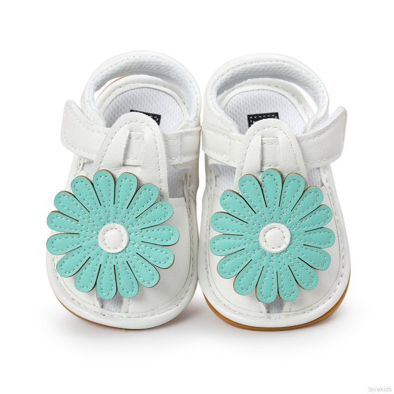 Giày sandal đính bông hoa đáng yêu cho bé gái