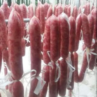 Lạp xưởng tươi nhà làm