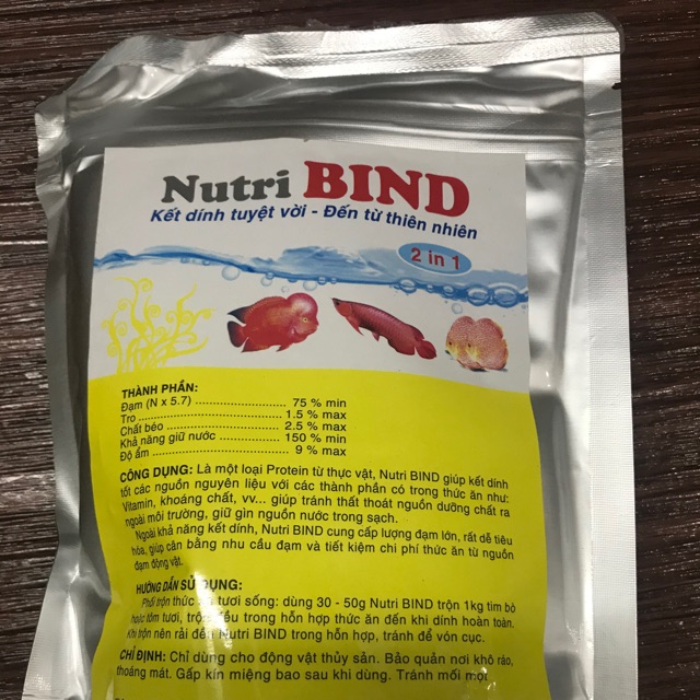 Kết dính và vitamin làm thức ăn cho cá dĩa