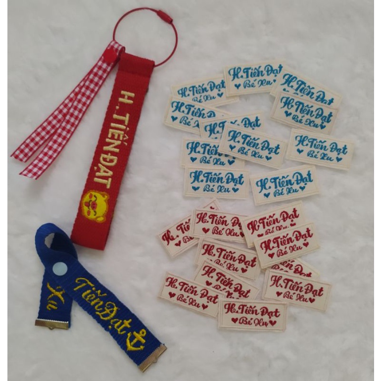 Móc khóa thêu theo yêu cầu, nametag làm quà tặng.