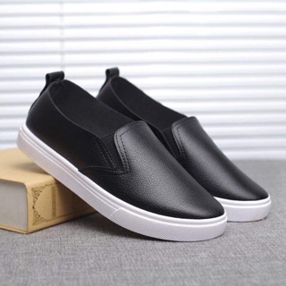 Giày slip on dành cho nữ