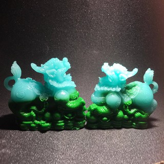 Cặp Tượng Tỳ Hưu phong thủy màu xanh ngọc dài 7 cm cao 6.5 cm rộng 3.5 cm thu hút tài lộc