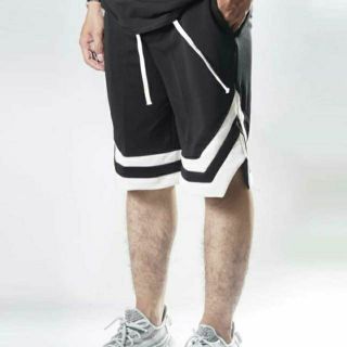 QUẦN SHORT DOUBLE V UNISEX