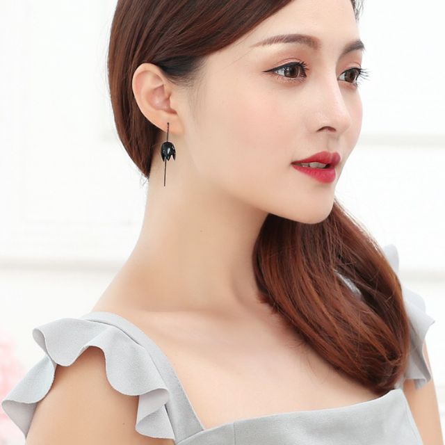 T008 BÔNG TAI NỮ HOA TULIP ĐEN