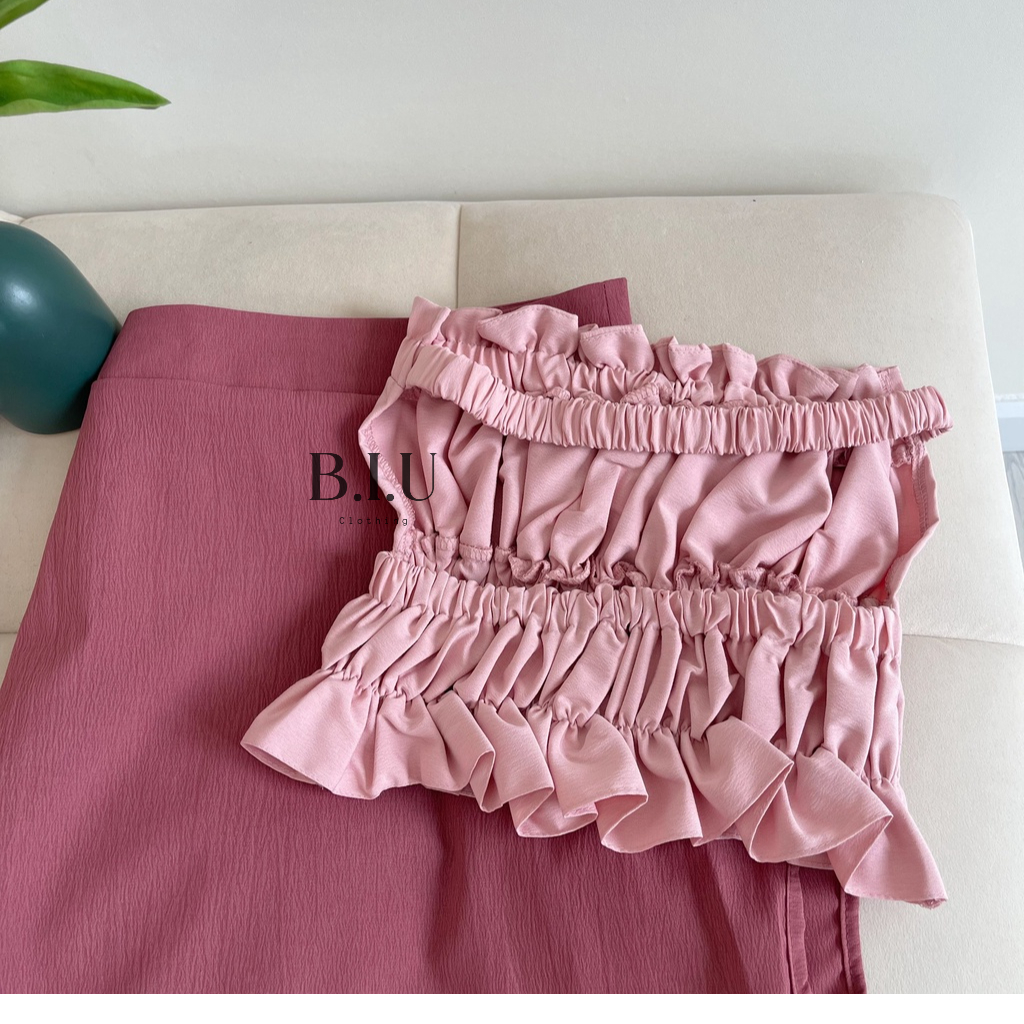 Set áo croptop hở lưng nhún chân váy dài xẻ hot trend màu hồng pinky BB0014 BIU Clothing