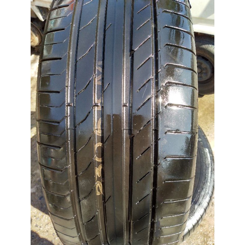 235/60r18.continental