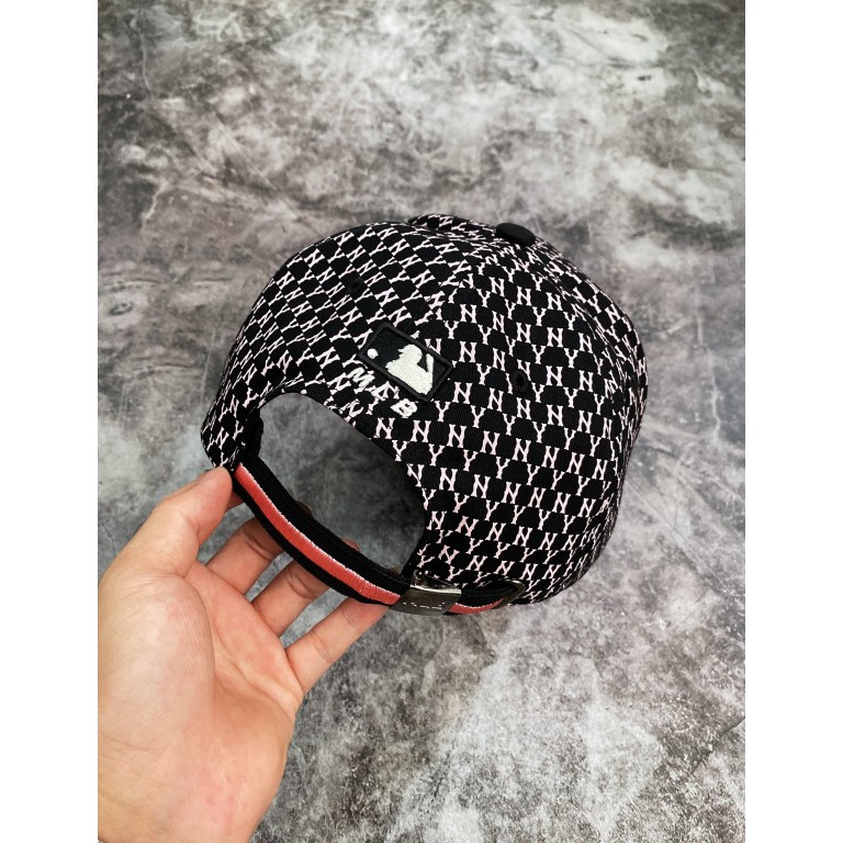 (HÀNG XUẤT XỊN) Mũ / Nón nhiều logo đen/hồng N03 N//Y MONOGRAM BASEBALL CAP BLACK/PINK Made in Viet//nam full-tem-tag