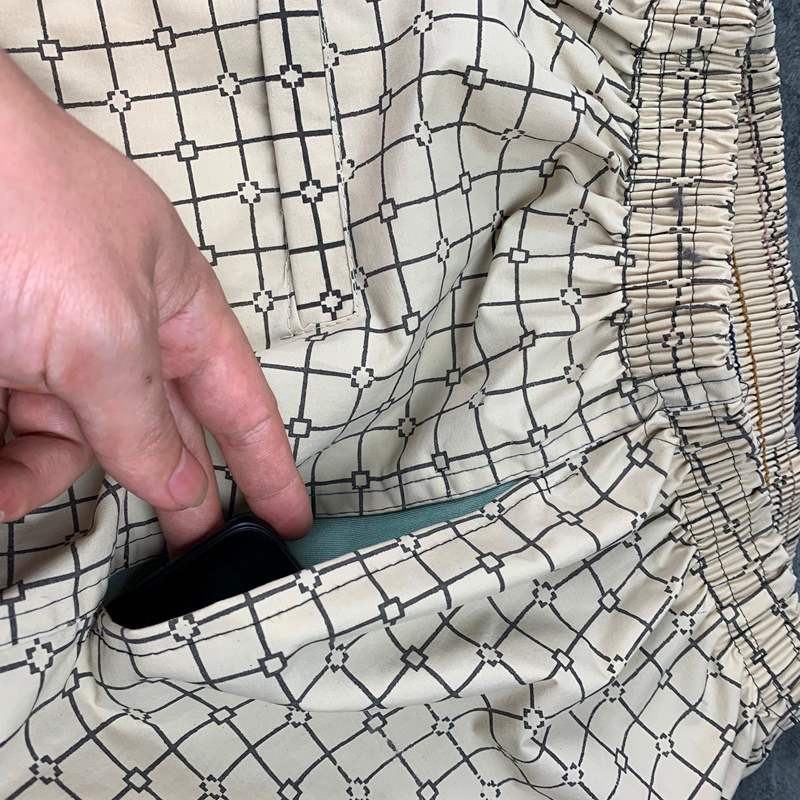 Quần đùi nam mặc mùa hè vải thoáng mát, dễ dàng di chuyển vận động