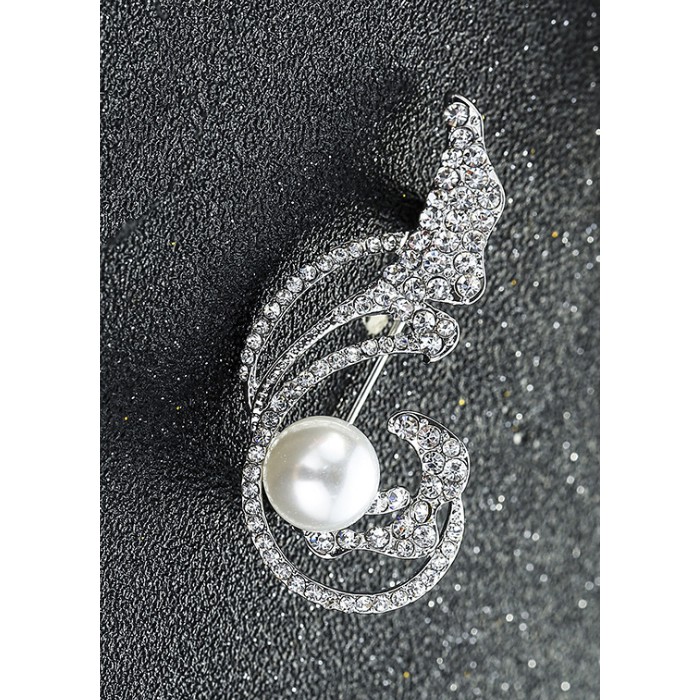 Cài áo thời trang hình khóa Sol đính đá GC70