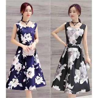 Sale: đầm hoa xòe thắt eo - đen - size m