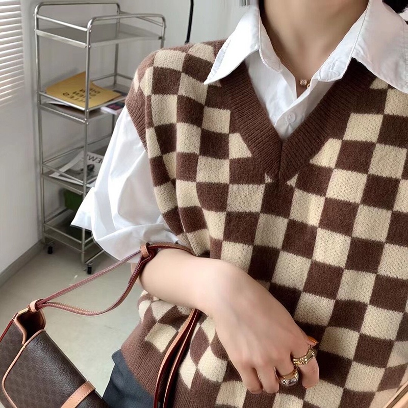 Áo len nữ cổ chữ V không tay họa tiết caro thời trang | BigBuy360 - bigbuy360.vn