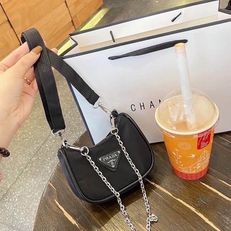 Túi đeo chéo mini Prada cá tính chất liệu da dù chống thấm siêu xinh TX578