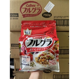 Ngũ cốc Calbee Ăn Kiêng Giảm Cân Nhật Bản mix sữa chua hoa quả trái cây dùng ăn sáng ( 750g)
