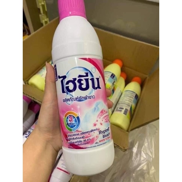 Nước tẩy quần áo trắng và quần áo màu Thái Lan 250ml