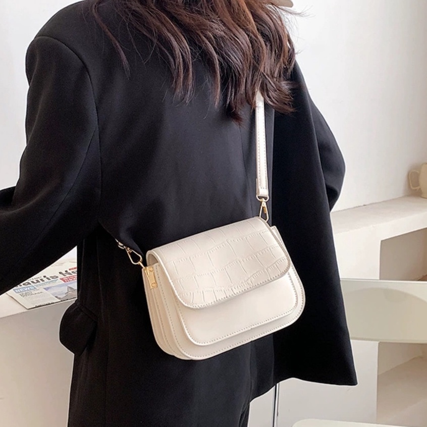 Túi đeo chéo mini da công nghiệp 3 ngăn dây xích nhựa thiết kế độc lạ
