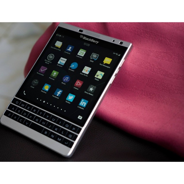 Điện thoại blackberry Passport Slive