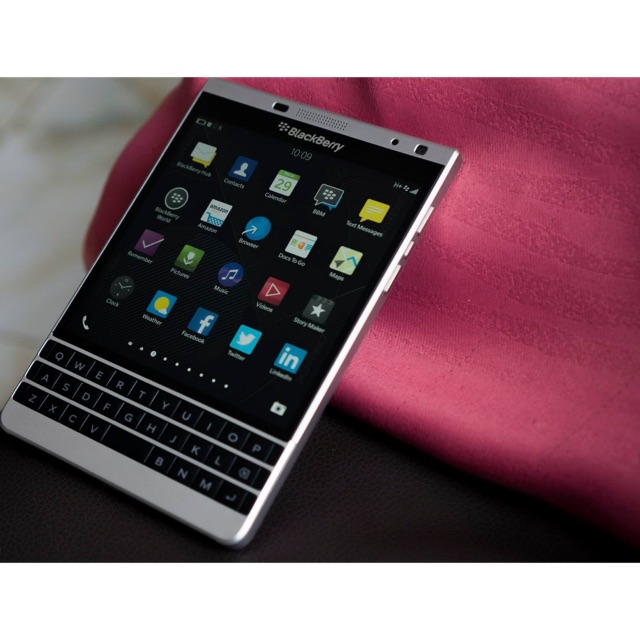 Điện thoại blackberry Passport Slive(Thanh lý)