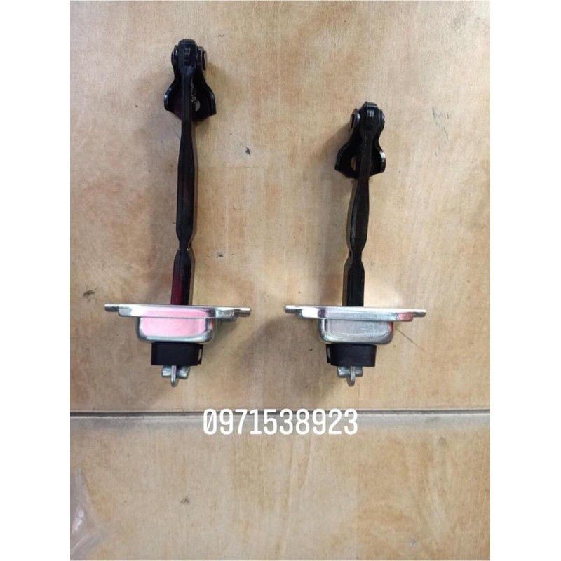 Hạn chế mở cửa TOYOTA CAMRY xịn 6861006080 6863006070