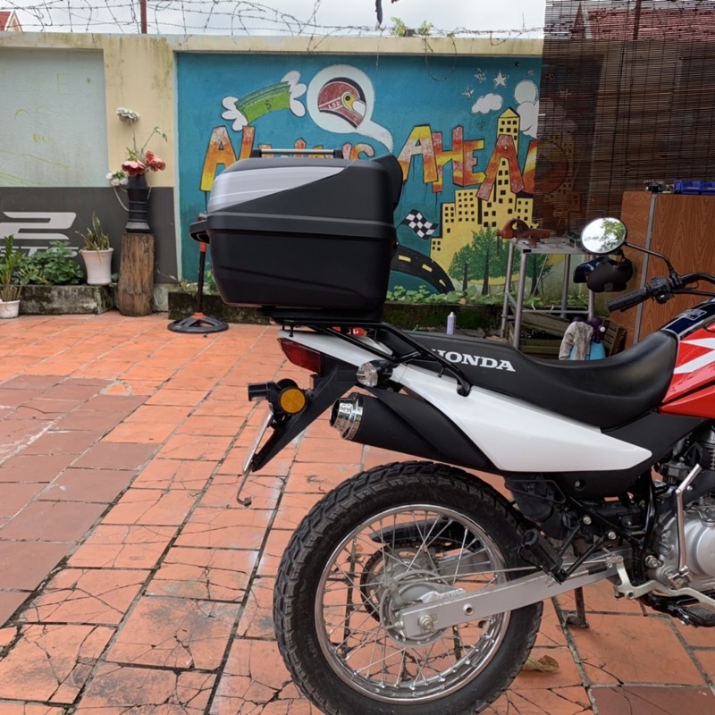 Honda XR150 lên thùng Givi B32N ADV