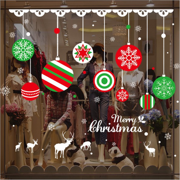 Decal dán tường Noel - Rèm trái châu đủ màu xinh xắn