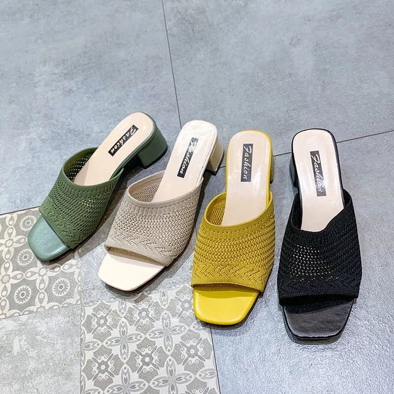 Dép len dệt ôm chân