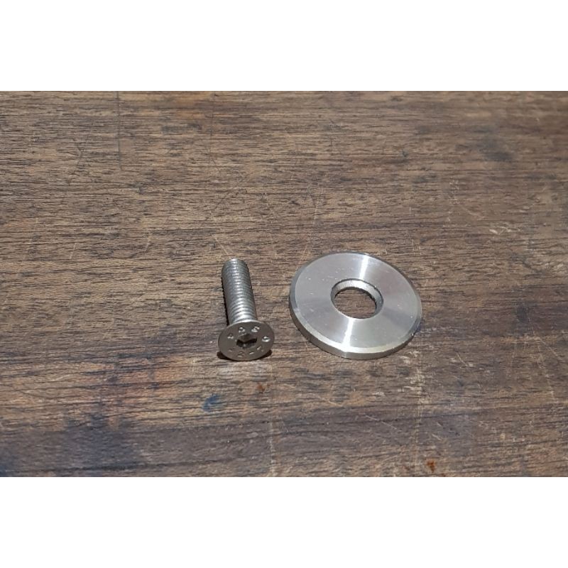 ỐC ĐẶC PHI 38 BẮT LAN CANG / CẦU THANG KÍNH