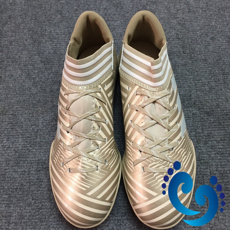 Giày đá bóng Nemeziz17 trắng sữa nhân tạo