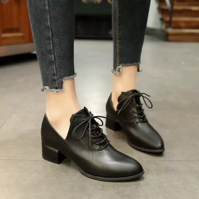 [Hàng ỏrder ] oxford nữ khoét cổ cá tính | BigBuy360 - bigbuy360.vn