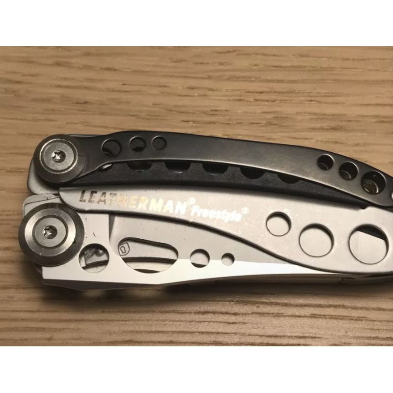 LEATHERMAN FREESTYLE KÌM ĐA NĂNG