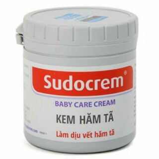 Kem ngừa hăm tã làm dịu chỗ viêm và bảo vệ da cho bé.