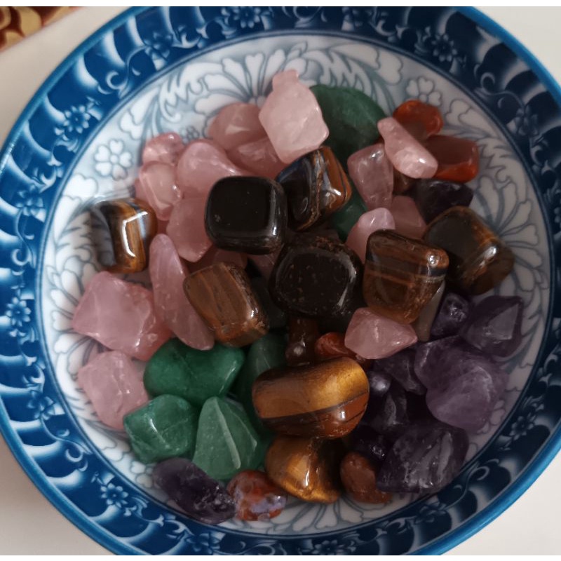 Túi gấm đá thô nhiều màu thanh tẩy năng lượng xấu, thu hút may mắn tài lộc