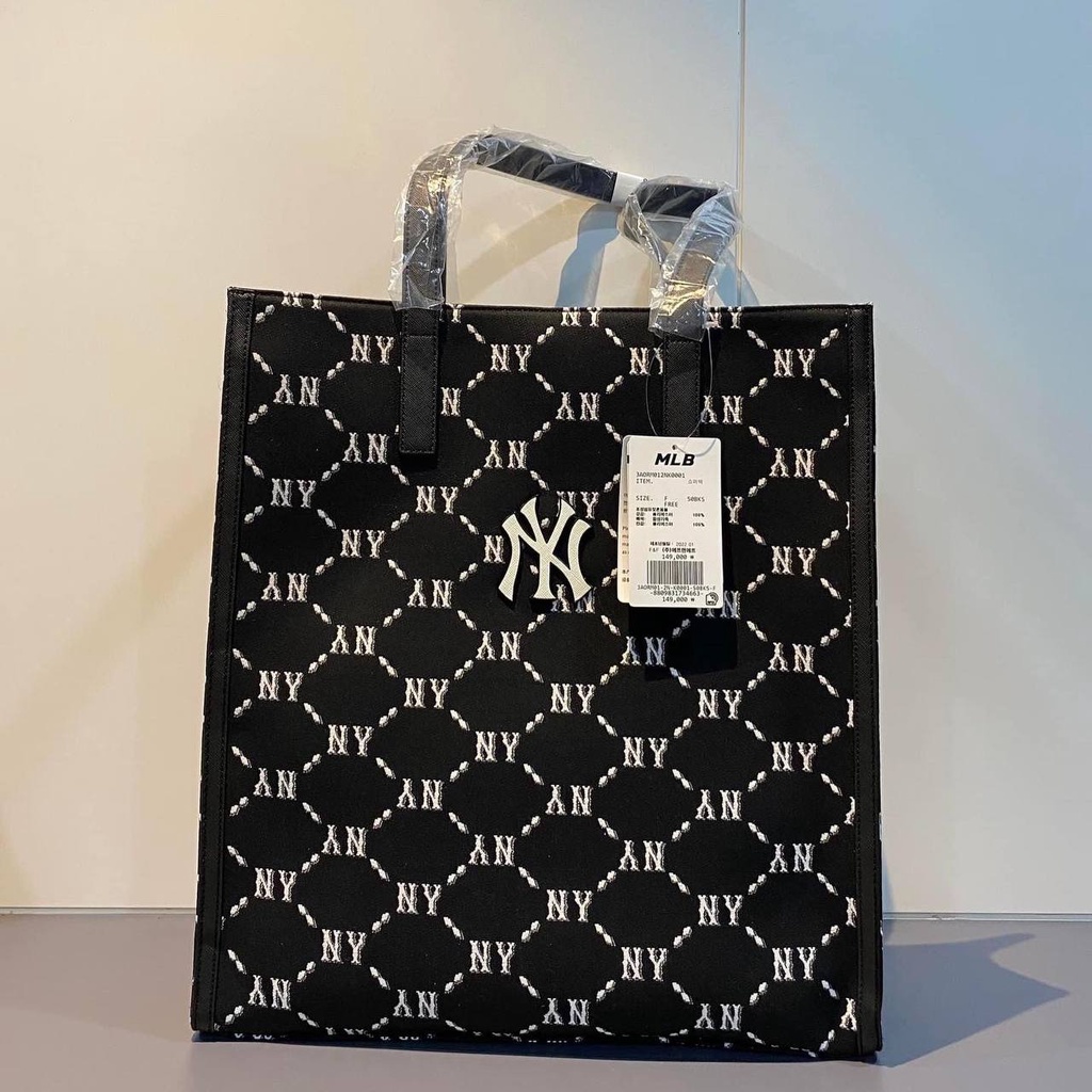 Túi Xách MLB Monogram Diamond Jacquard Tote Bag New York Yankees