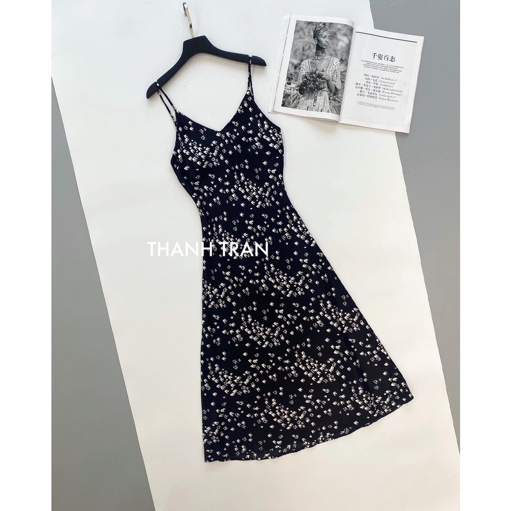 Váy lụa satin Thanh Trần