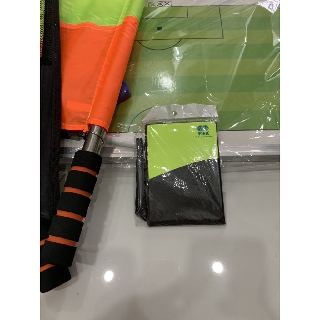 Thẻ trọng tài bóng đá