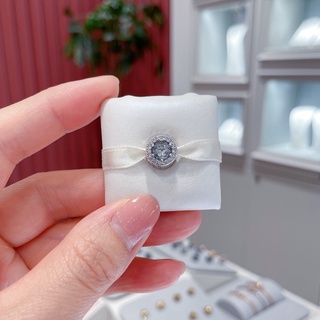 Hạt Opal trong suốt màu trắng
