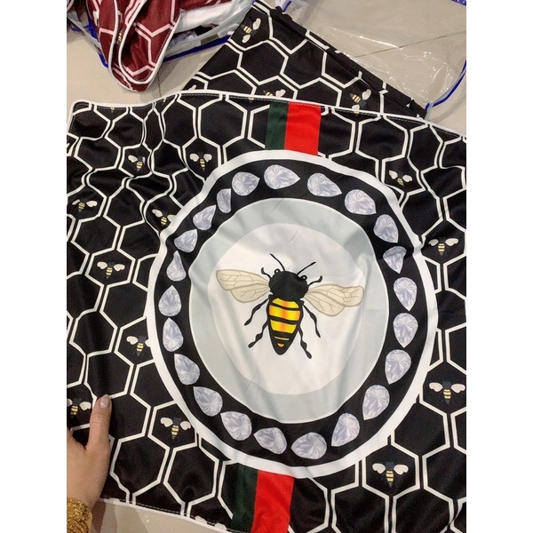 DRAP THUN LẠNH 5D GUCCI ONG (1M6 x2M &1M8x2M