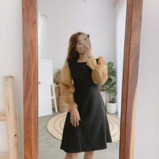 ĐẦM RETRO ĐEN PHỐI TAY VOAN NUDE