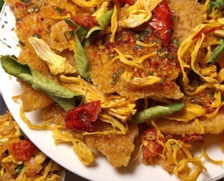 Cơm cháy lắc khô gà /hũ 600gr