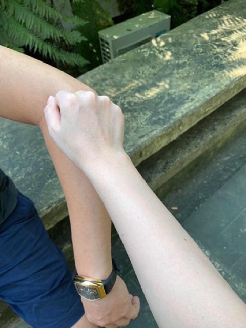 SỮA DƯỠNG THỂ KÍCH TRẮNG LOUV CELL CRYSTAL WHITENING BODY LOTION SPF 5