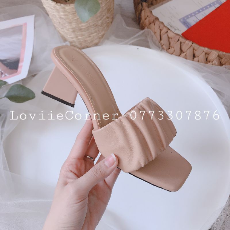 DÉP CAO GÓT LOVIIECORNER TỨ GIÁC GUỐC NỮ ĐẾ VUÔNG QUAI BÈO NHÚN 5 PHÂN D200356