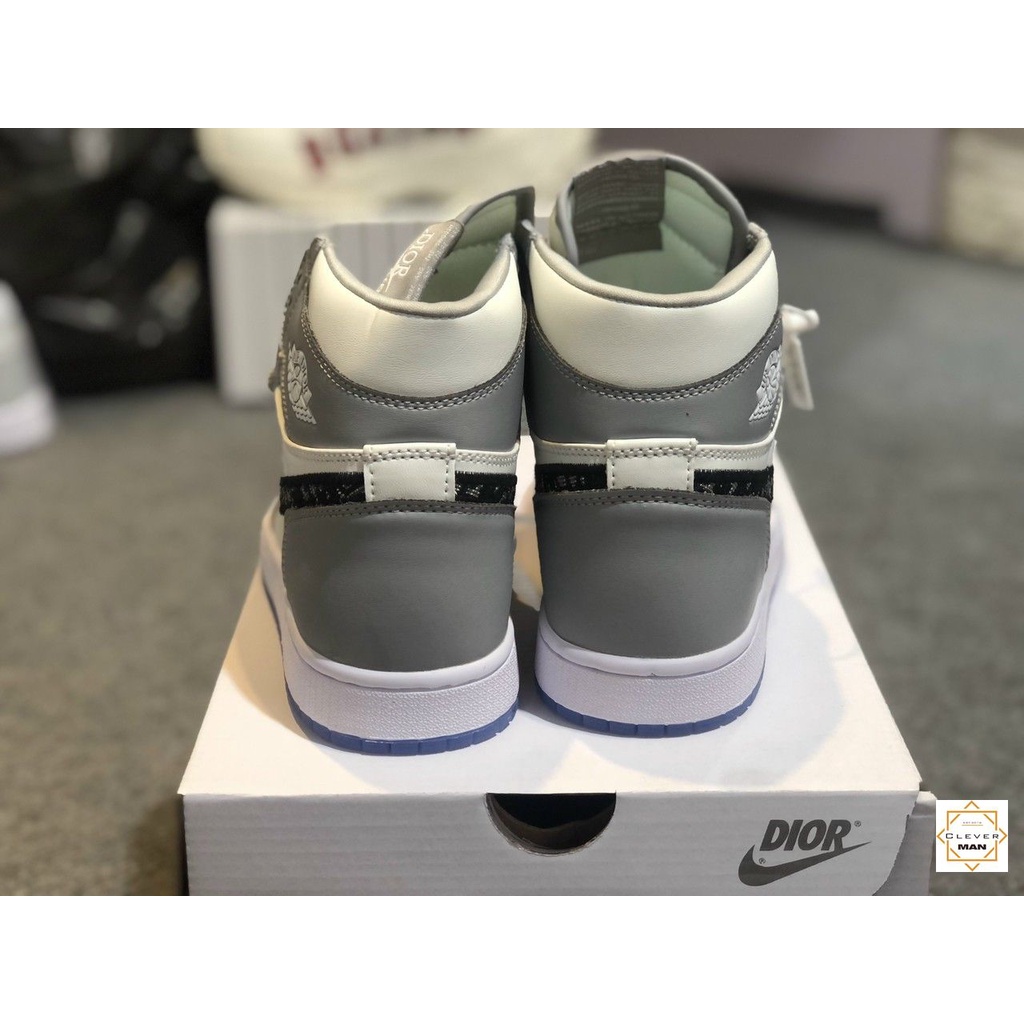 Giày Thể Thao Sneakers Air Jordan 1 Retro High Xám Trắng Cổ Cao Cực Phong Cách Cho Cả Nam Và Nữ