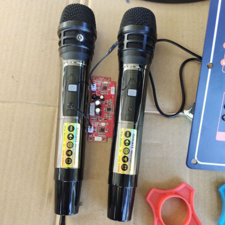 Micro karaoke không dây SHURE UGX 23 với chế độ tự ngắt(MỚI 2021) Micro Kim Loại Sóng UHF UGX  23 Cao Cấp  Hát Cực Nhẹ