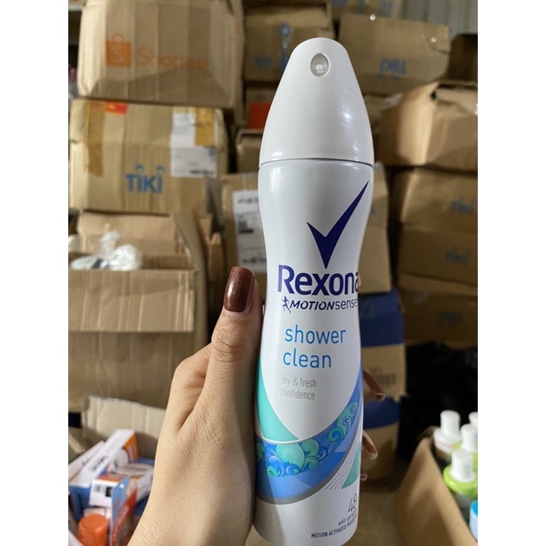 Xịt ngăn mùi Rexona shower clean 150ml cho nữ